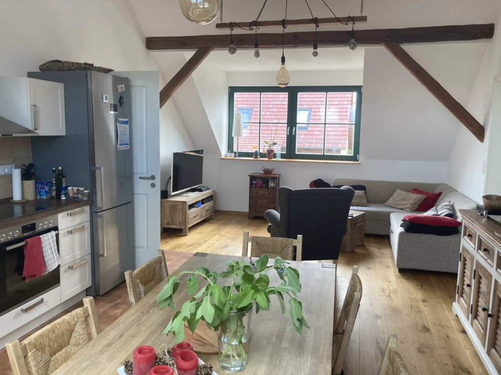 Vollausgestattete Küchenzeile der Ferienwohnung der Imkerei Grune in Größ Döbbern